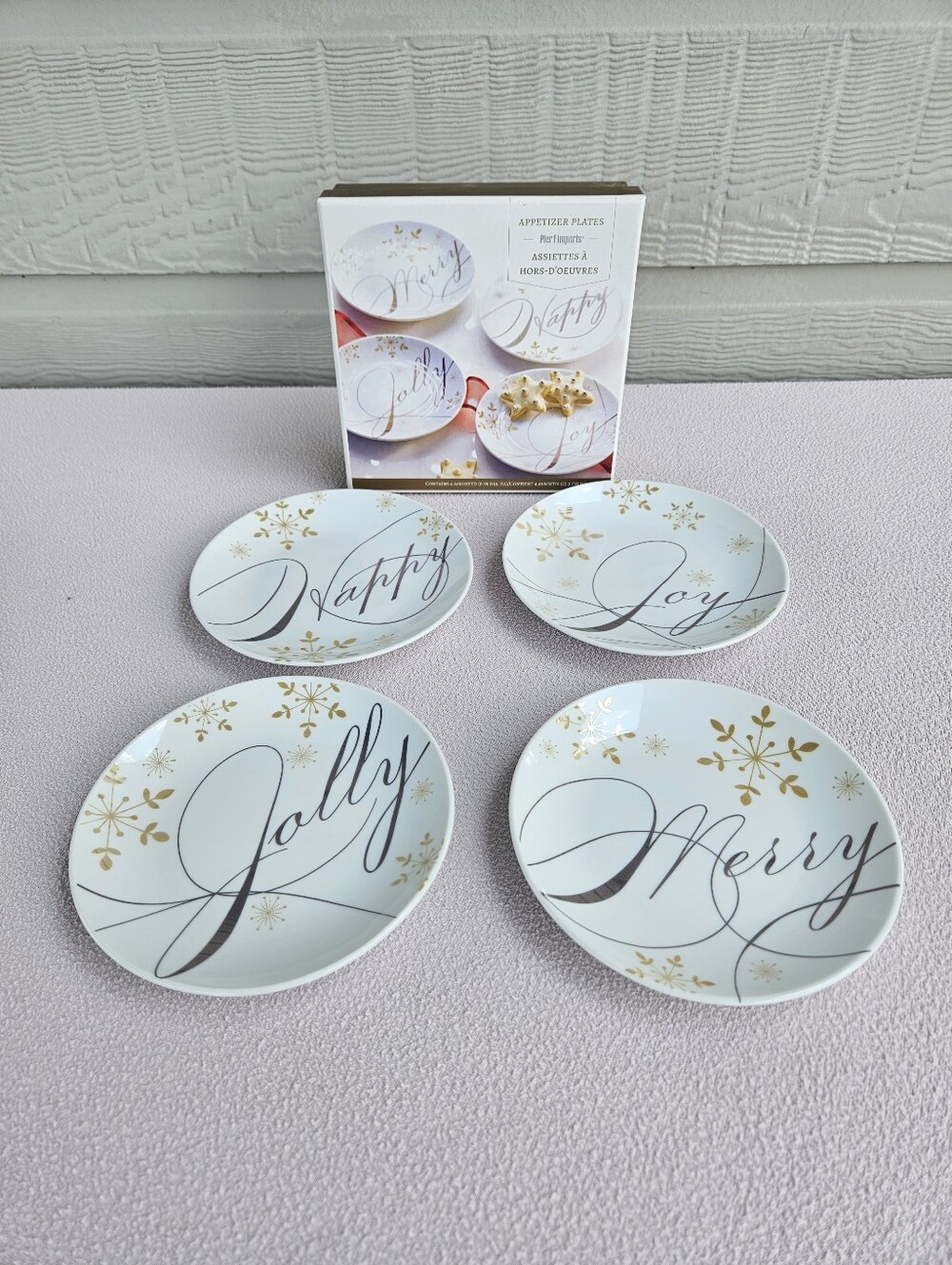 Pier 1 Imports Holiday Wishes Appetizer 6" Plates Set of 4 Christmas White Gold